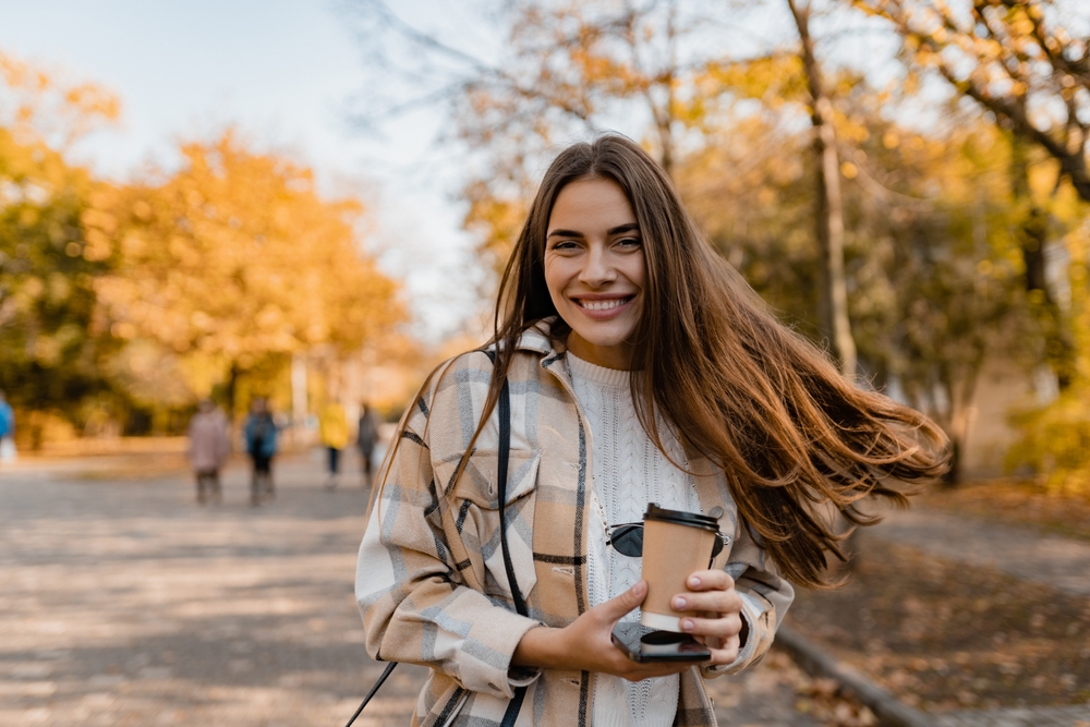 Brown hair blonde woman wearing casual wear